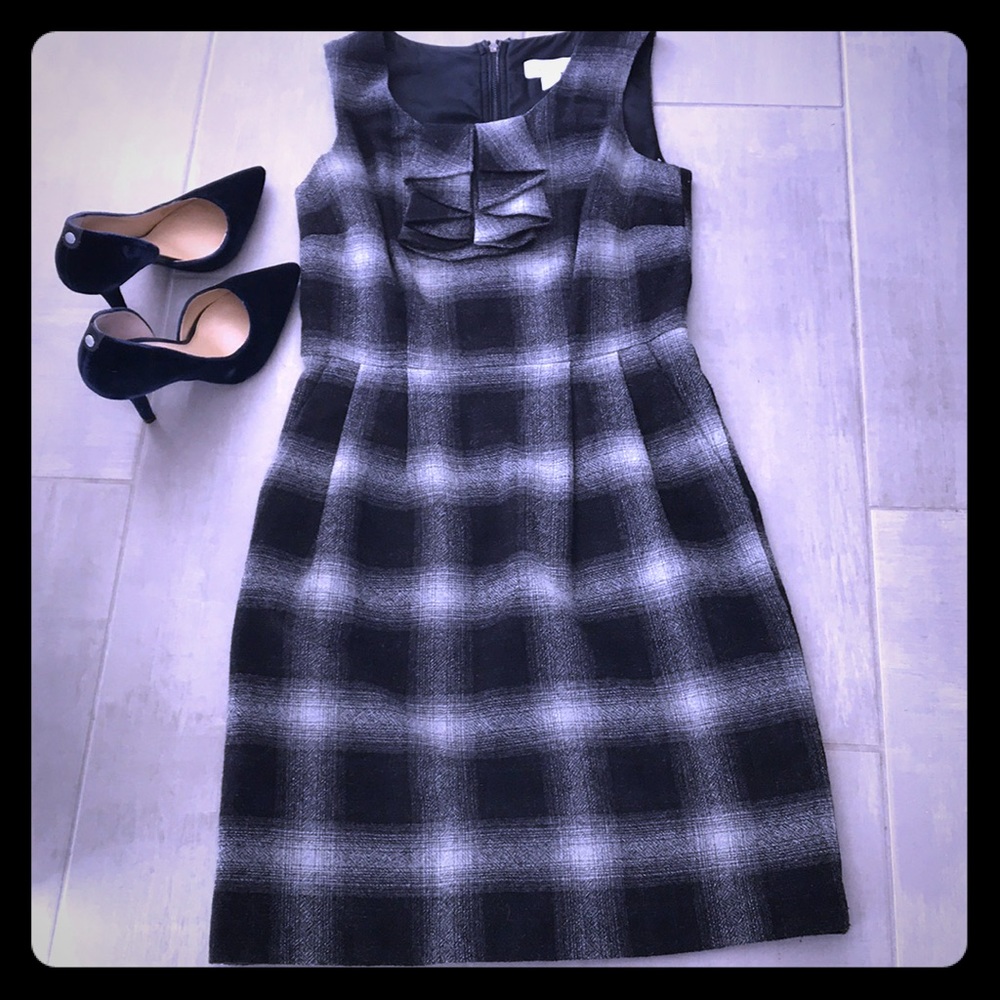⁉️$10 SALE⁉️ANN TAYLOR LOFT PLAID RUFFLE DRESS - Picture 2 of 8